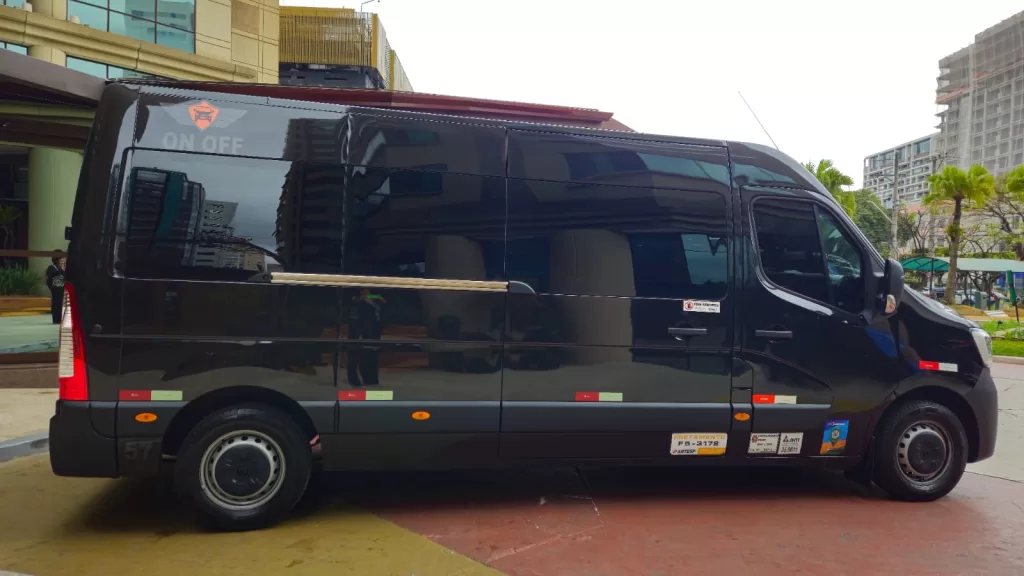 Aluguel de van com motorista Atendemos São Paulo e todo o Brasil.