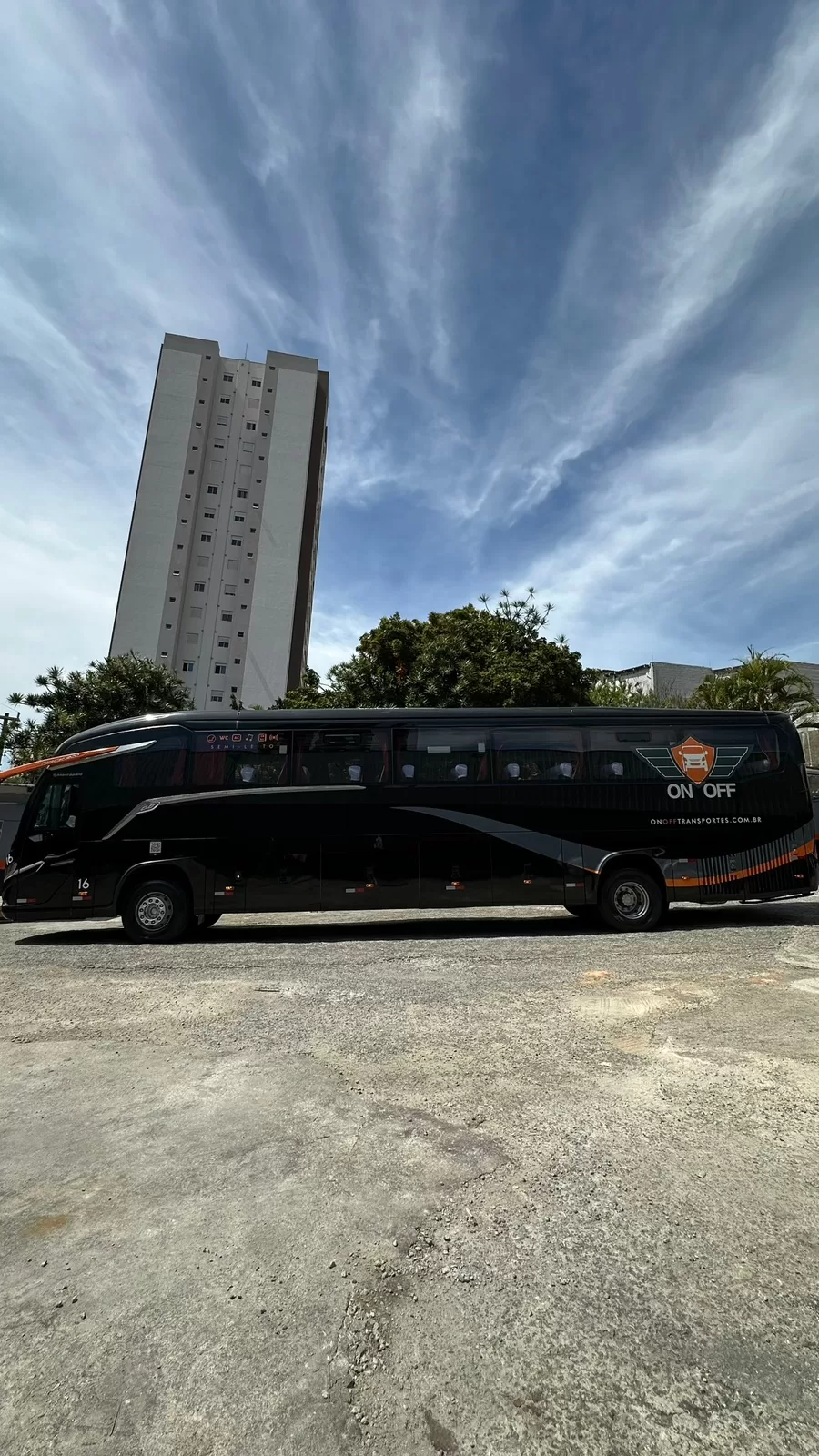 onibus-marcopolo-46lugares-lateral