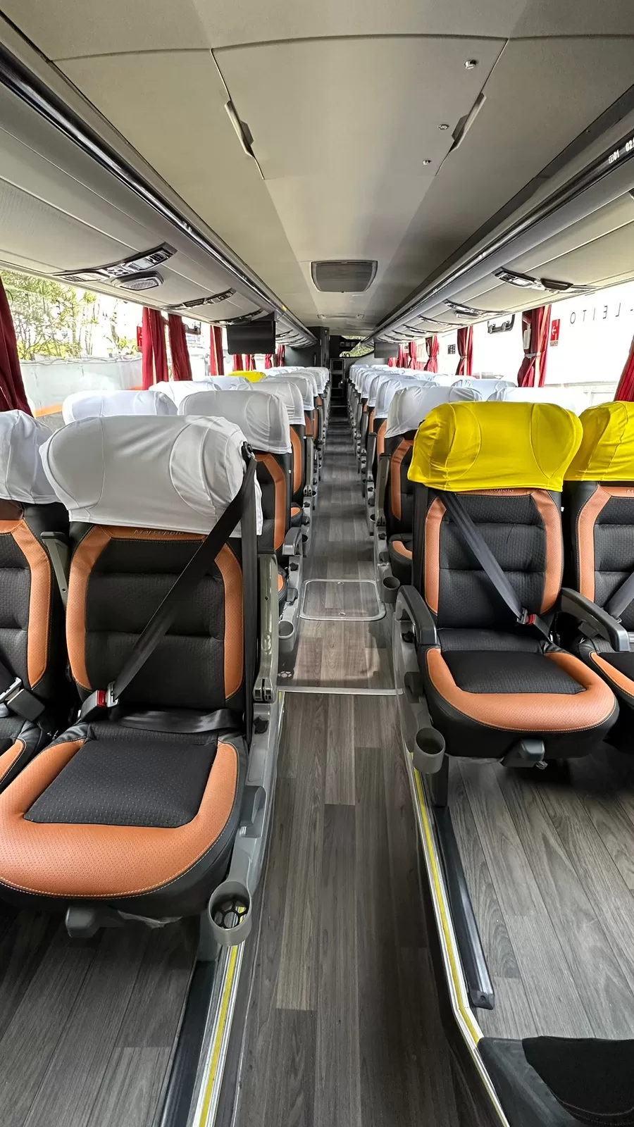 onibus-marcopolo-46lugares-mais-motorista